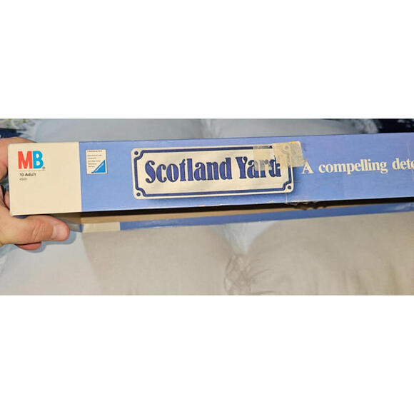Vintage 1985 Scotland Yard Board Game by Milton Bradley - 100% COMPLETE - Picture 2 of 6